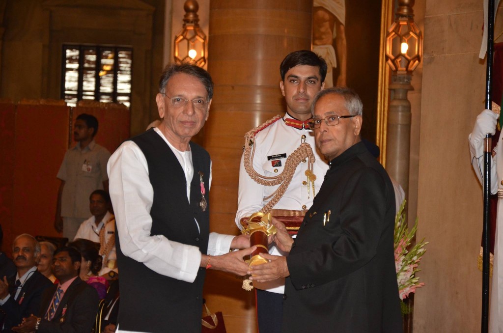 Devendra Patel awarded by Honourable President.